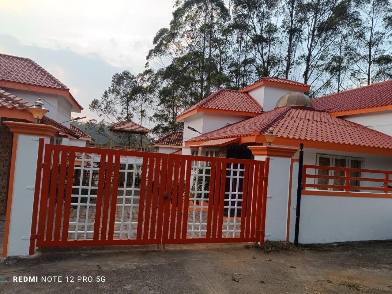 Snow White Home,Bedford Road, Yercaud Exterior foto